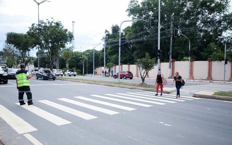 novo-semaforo-para-pedestres-e