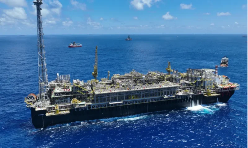 petrobras-coloca-plataforma-p-