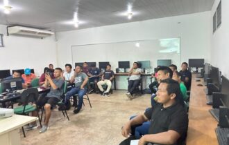 professores-indigenas-recebem-