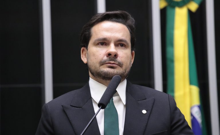 proposta-muda-criterios-para-l