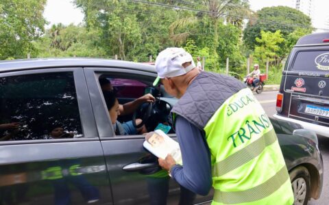 Blitz educativa na Pedro Teixeira informa sobre novos radares