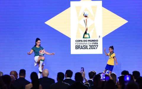 fifa-apresenta-identidade-da-c