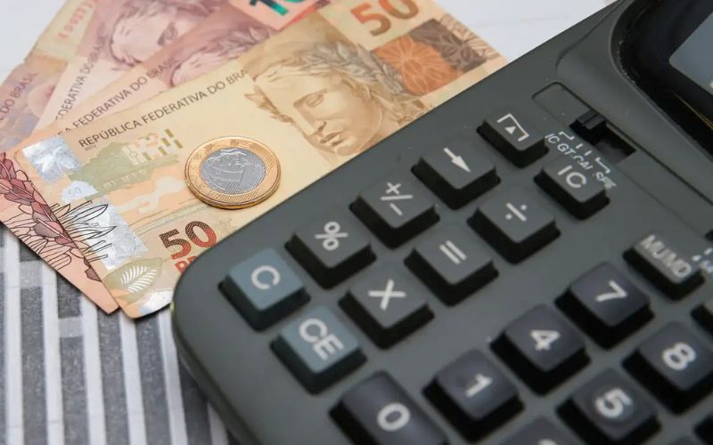 mercado-reduz-para-405-expecta