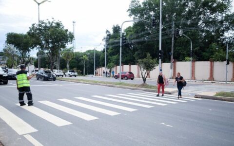 novo-semaforo-para-pedestres-e