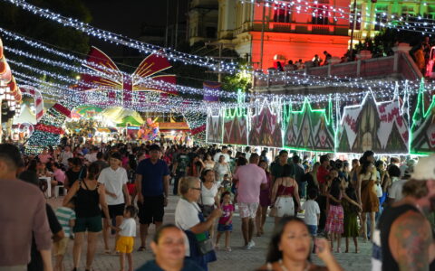 o-mundo-encantado-do-natal-reu