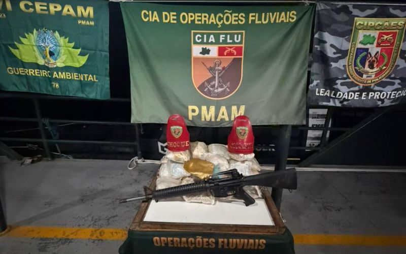 base-tiradentes-homem-e-preso-