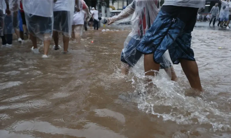 chuva-forte-causa-desabamentos