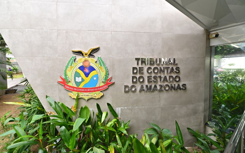 com-ministro-mauro-campbell-ec