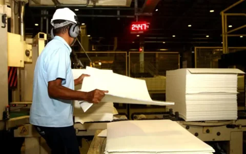 confianca-industrial-recua-ha-
