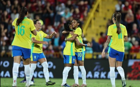 goleada-sobre-a-costa-rica-mar