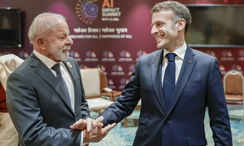 lula-e-macron-tratam-de-defesa