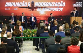 ministro-celebra-anuncio-de-r-