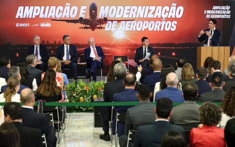 ministro-celebra-anuncio-de-r-