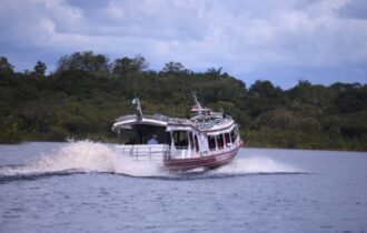 transporte-fluvial-de-pessoas-
