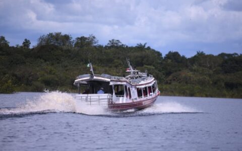 transporte-fluvial-de-pessoas-