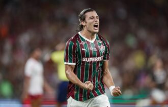 Fluminense supera Bangu e pega Vasco na semi do Campeonato Carioca