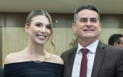 Primeira-dama usa redes sociais para rebater críticas e deixar mensagem às mães
