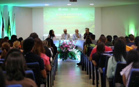 aula-magna-marca-inicio-do-ano