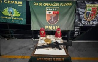 base-tiradentes-homem-e-preso-