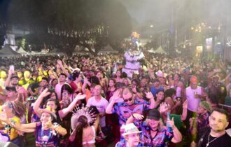 carnaval-de-rua-movimenta-r-15