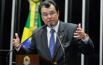 eduardo-braga-e-destaque-nacio