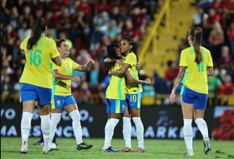 goleada-sobre-a-costa-rica-mar