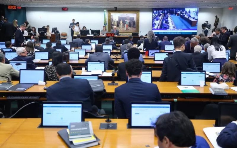 poder-no-congresso-amazonas-fi