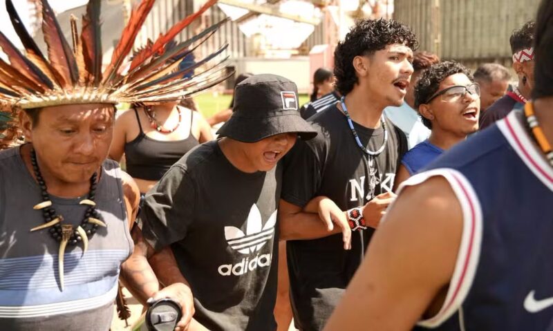 santarem-indigenas-protestam-c