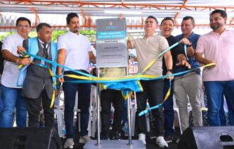 David Almeida entrega mais uma feira reformada e amplia programa de revitalização