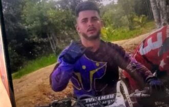 Jovem morre ao sair para trabalhar e tem moto roubada na Zona Leste de Manaus
