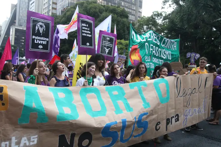 8-de-marco-manifestacoes-pelo-