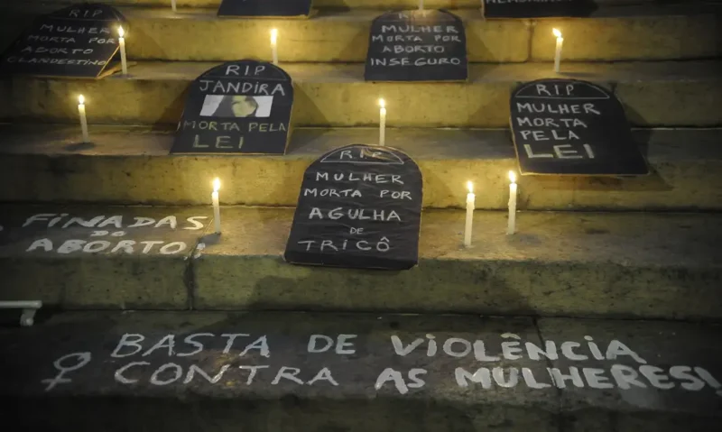 8-de-marco-manifestacoes-pelo-