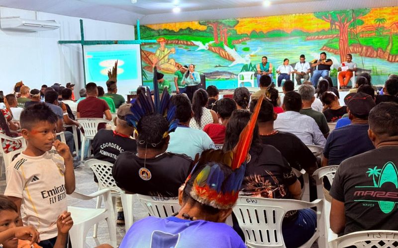 assembleia-indigena-no-medio-s