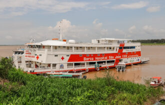 barco-hospital-atende-populaca