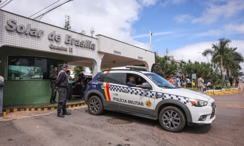 bolsonaro-recebe-alta-e-chega-
