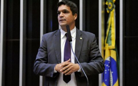 cabo-daciolo-anuncia-pre-candi