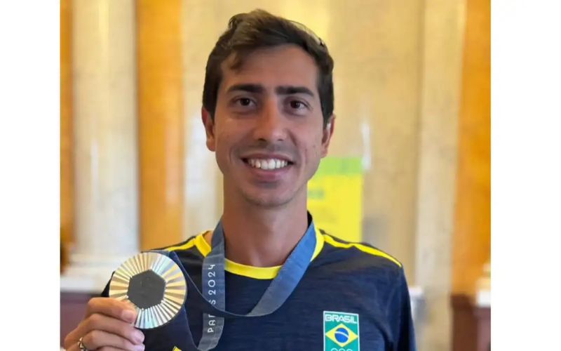 caio-bonfim-ganha-prata-em-eta
