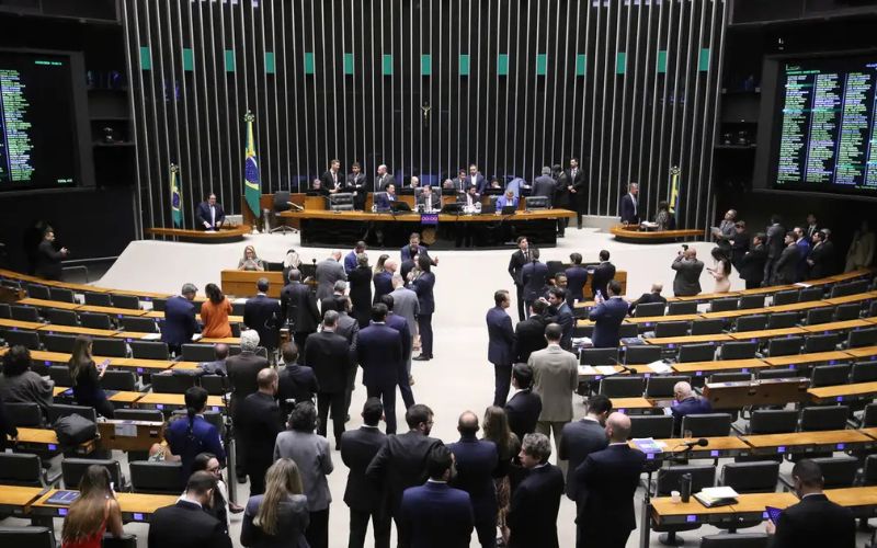 camara-aprova-inclusao-de-homi