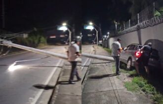 carro-derruba-poste-e-provoca-