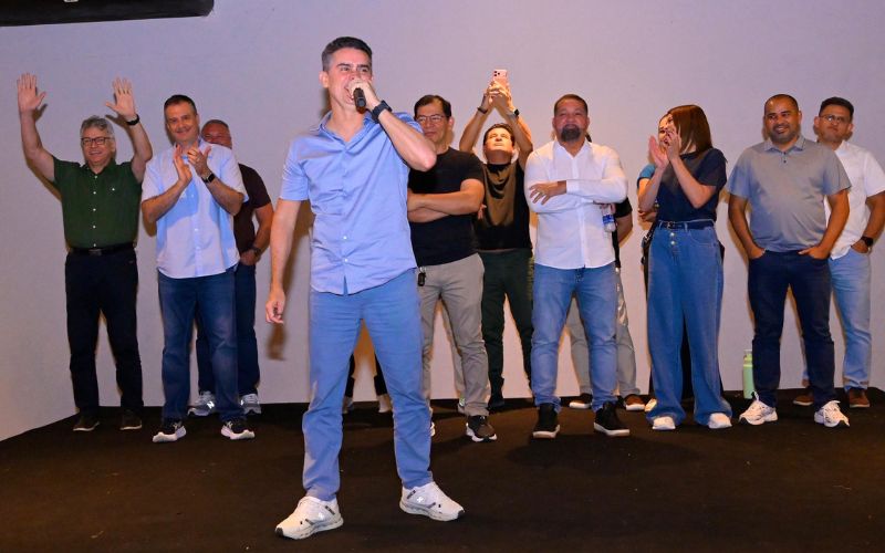 david-almeida-reune-mais-de-25