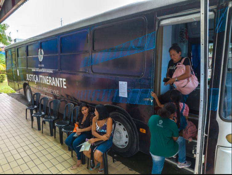 delegacia-da-mulher-recebe-ser