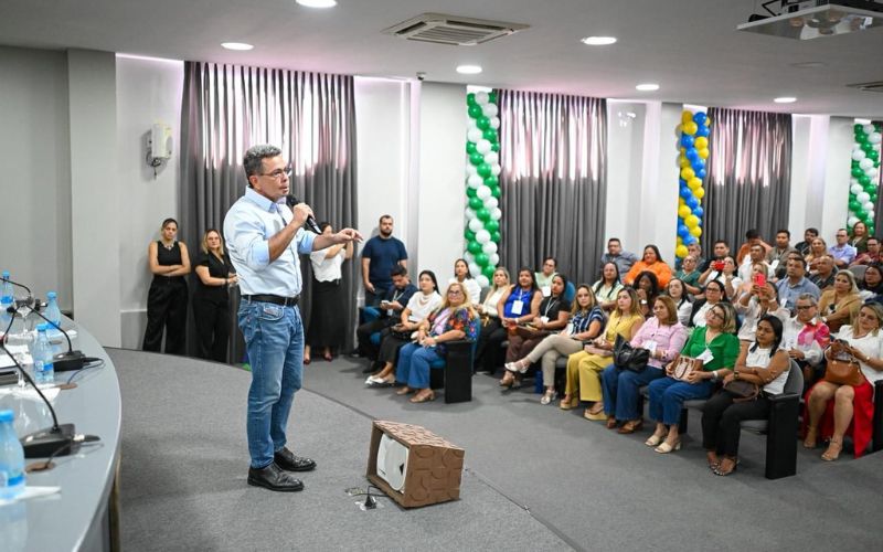 em-encontro-de-gestores-do-cet