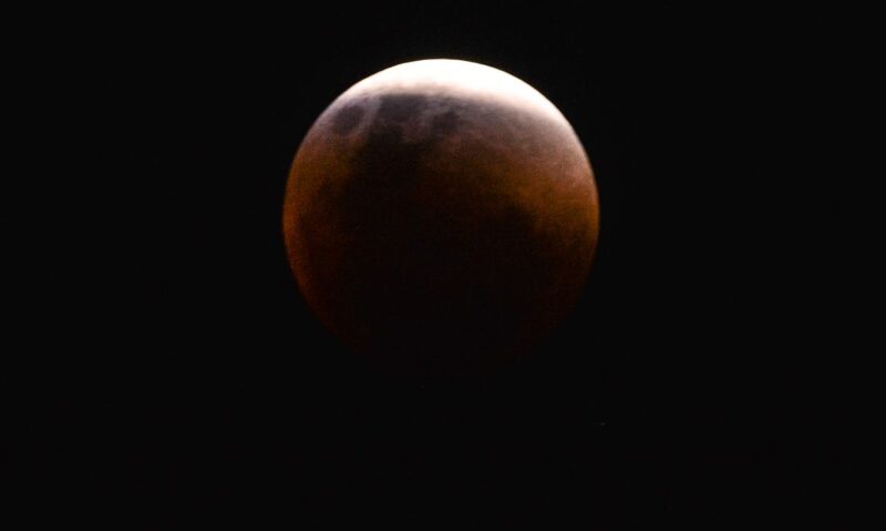 fenomeno-da-lua-de-sangue-e-vi