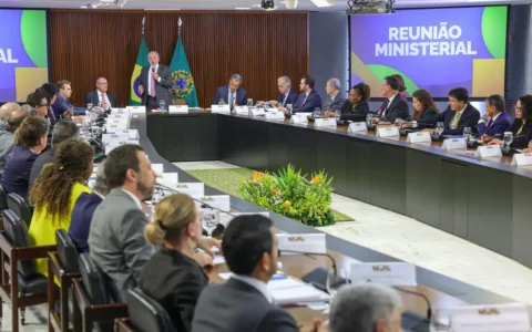 lula-se-despede-de-ministros-e