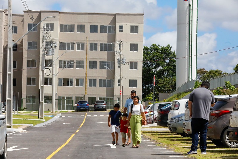 mais-88-familias-recebem-chave