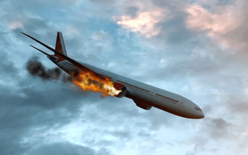 motor-de-aviao-explode-e-pilot