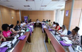 movimento-feminista-protesta-c