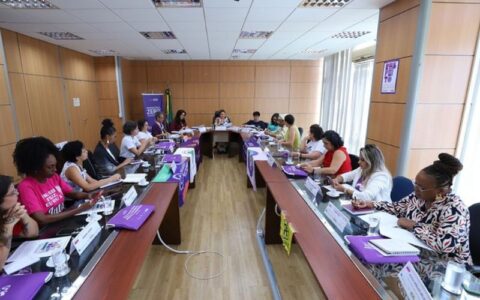 movimento-feminista-protesta-c