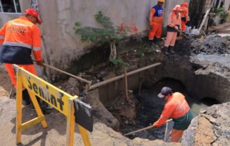prefeitura-de-manaus-retira-5-