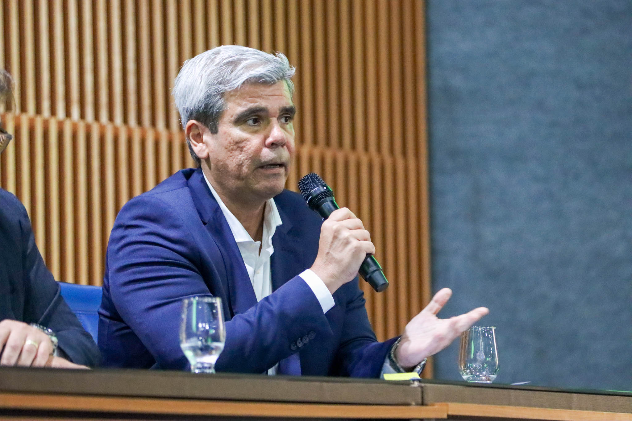raizes-do-investimento-reune-e